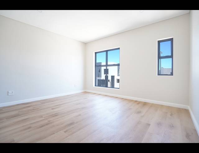 3 BEDROOM HOUSE FOR SALE IN SANDOWN